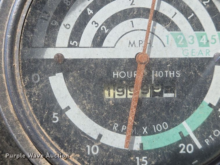 image for item DS5380 John Deere JD 300 tractor