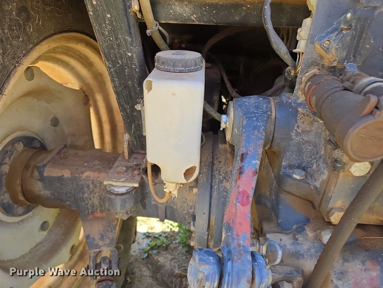 image for item DS5381 1997 New Holland 4835 MFWD tractor