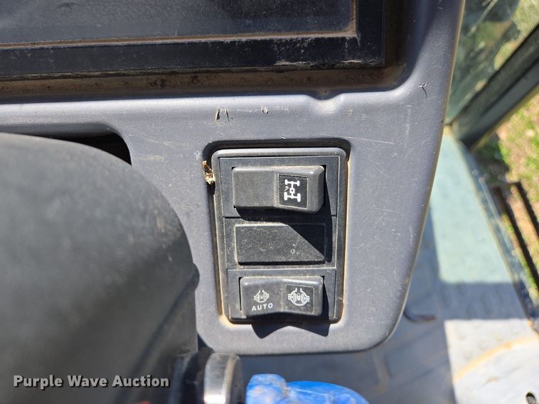 image for item DS5381 1997 New Holland 4835 MFWD tractor