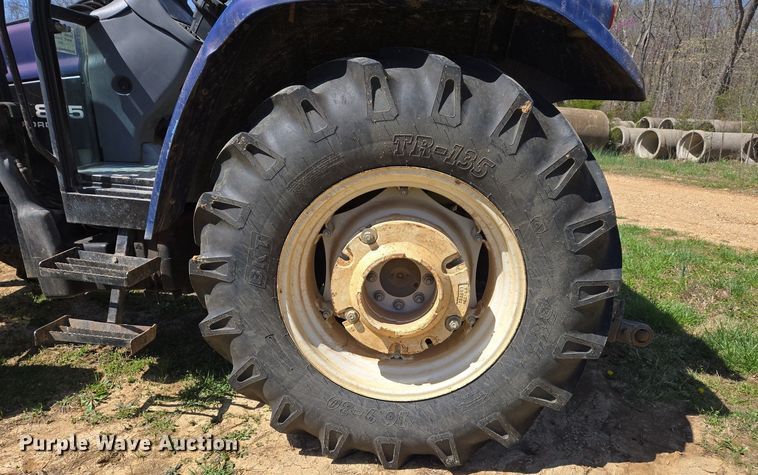 image for item DS5381 1997 New Holland 4835 MFWD tractor