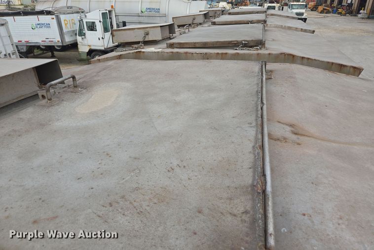 image for item DT4787 1979 Killebrew fertilizer tender trailer