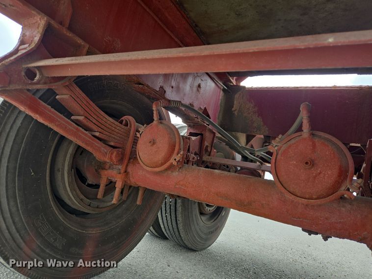 image for item DT4787 1979 Killebrew fertilizer tender trailer