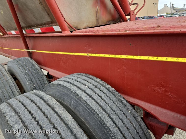 image for item DT4787 1979 Killebrew fertilizer tender trailer