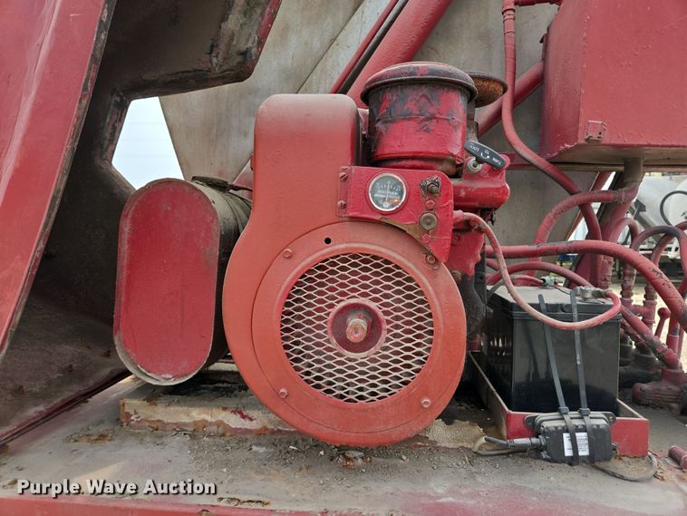 image for item DT4787 1979 Killebrew fertilizer tender trailer