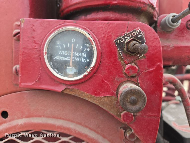 image for item DT4787 1979 Killebrew fertilizer tender trailer