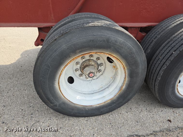 image for item DT4787 1979 Killebrew fertilizer tender trailer