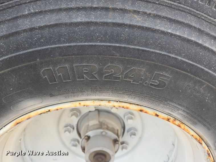 image for item DT4787 1979 Killebrew fertilizer tender trailer