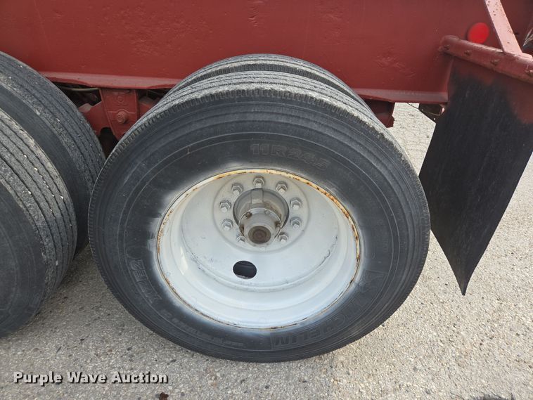 image for item DT4787 1979 Killebrew fertilizer tender trailer
