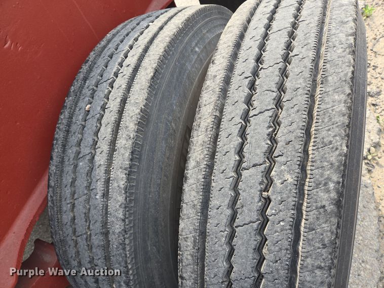 image for item DT4787 1979 Killebrew fertilizer tender trailer