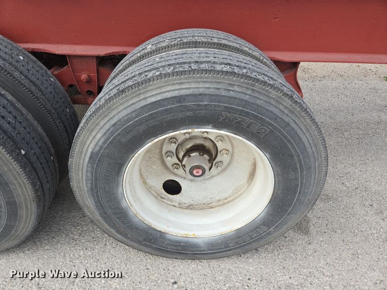 image for item DT4787 1979 Killebrew fertilizer tender trailer