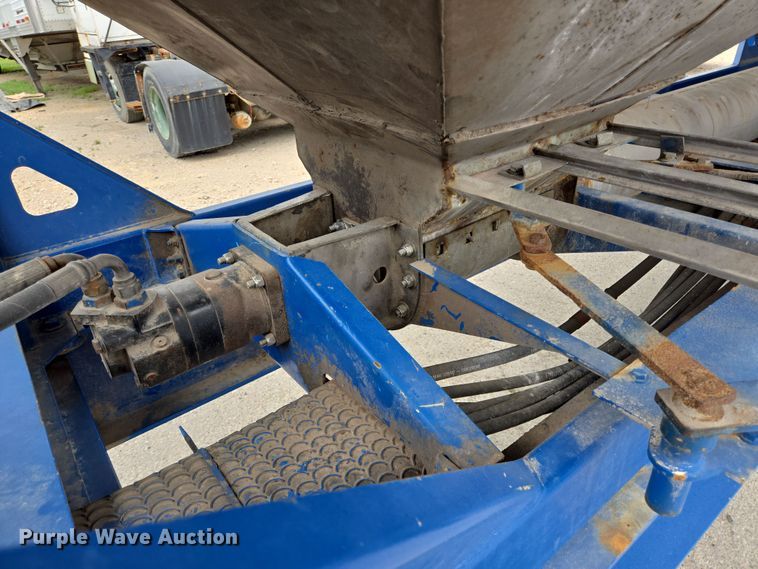 image for item DT4788 2013 Behnke Enterprises Doyle fertilizer tender trailer