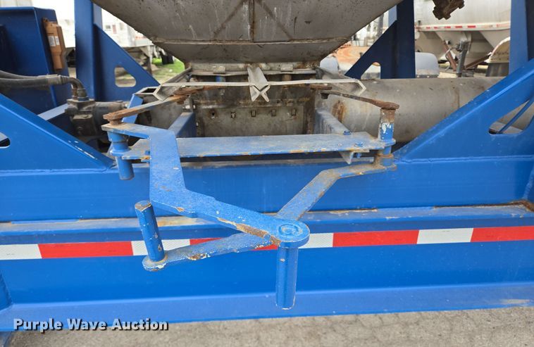 image for item DT4788 2013 Behnke Enterprises Doyle fertilizer tender trailer