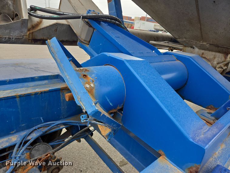 image for item DT4788 2013 Behnke Enterprises Doyle fertilizer tender trailer