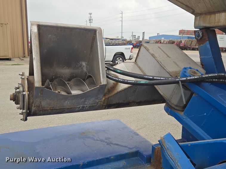 image for item DT4788 2013 Behnke Enterprises Doyle fertilizer tender trailer