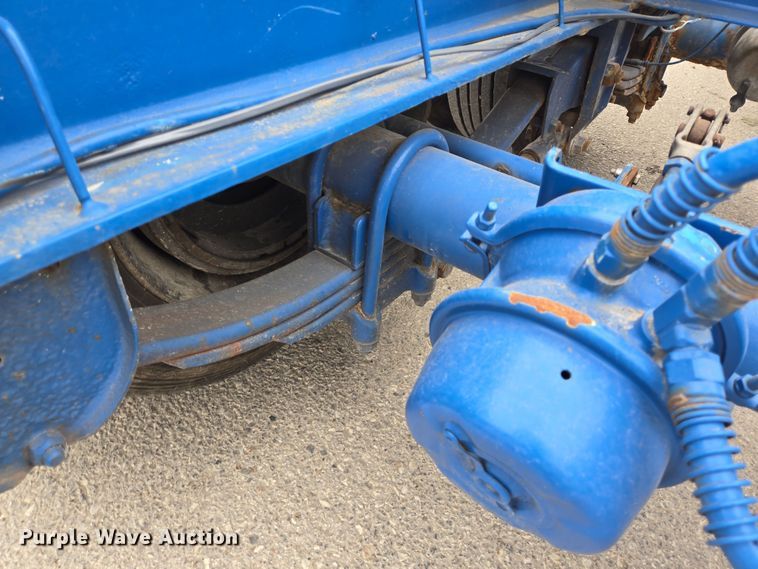 image for item DT4788 2013 Behnke Enterprises Doyle fertilizer tender trailer