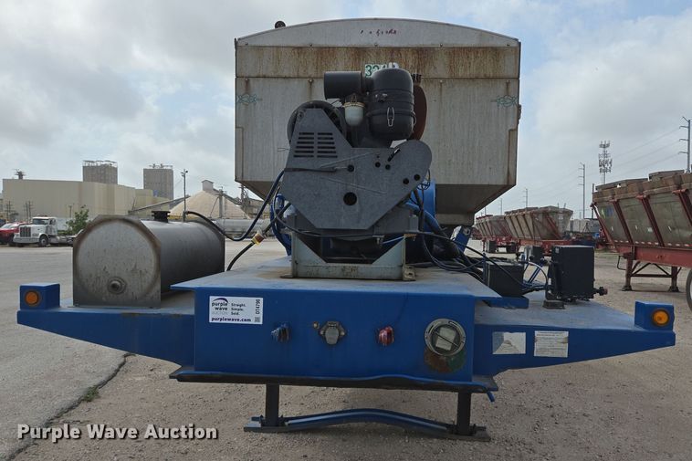 image for item DT4790 2013 Behnke Enterprise Doyle fertilizer tender trailer