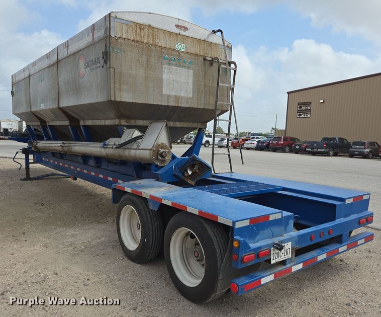 image for item DT4790 2013 Behnke Enterprise Doyle fertilizer tender trailer