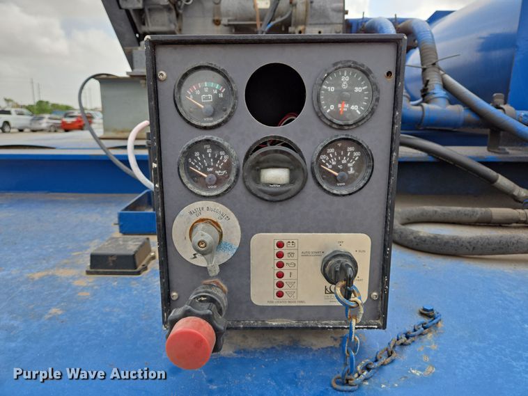 image for item DT4790 2013 Behnke Enterprise Doyle fertilizer tender trailer