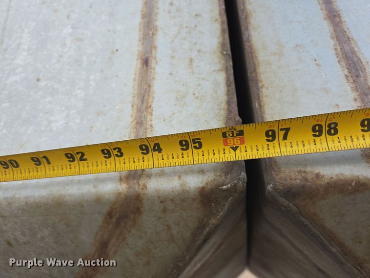 image for item DT4790 2013 Behnke Enterprise Doyle fertilizer tender trailer