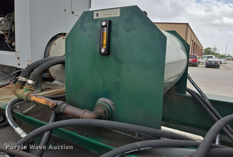 image for item DT4791 2013 Behnke Enterprises Doyle fertilizer tender trailer