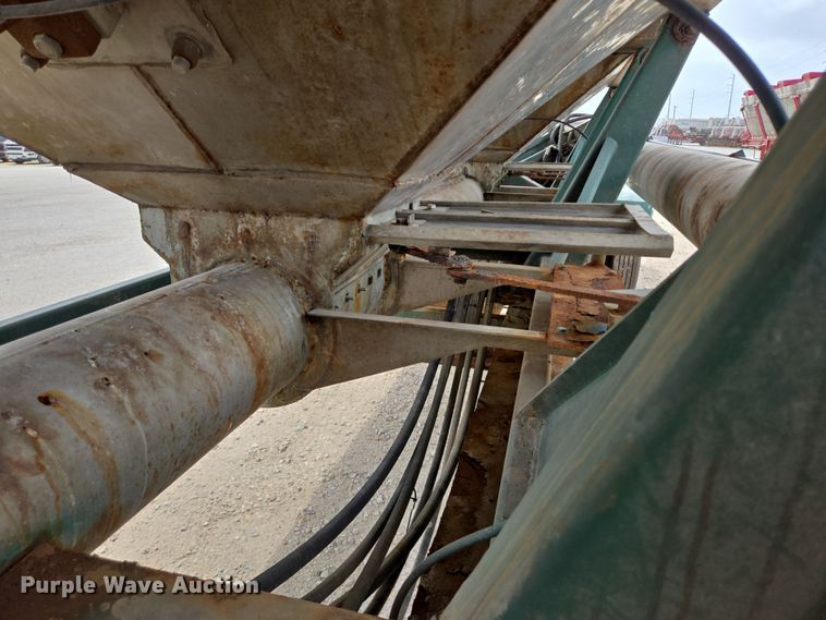 image for item DT4791 2013 Behnke Enterprises Doyle fertilizer tender trailer