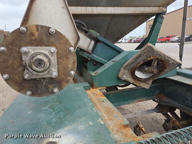 image for item DT4791 2013 Behnke Enterprises Doyle fertilizer tender trailer