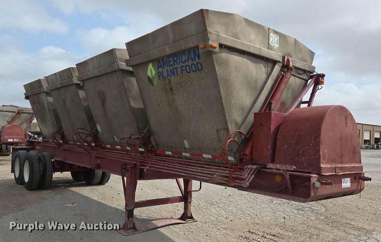 image for item DT4792 1969 Killebrew fertilizer tender trailer