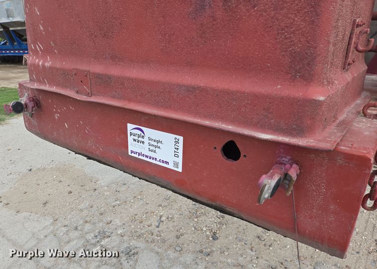 image for item DT4792 1969 Killebrew fertilizer tender trailer