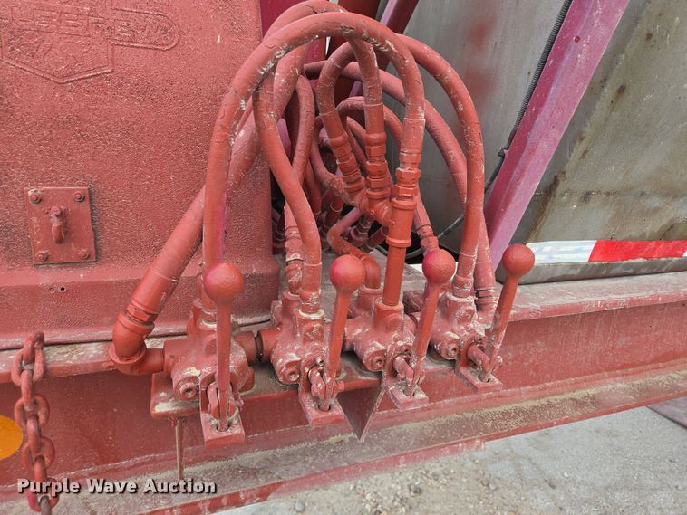 image for item DT4792 1969 Killebrew fertilizer tender trailer