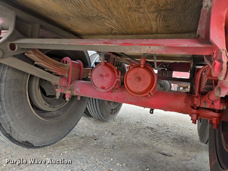 image for item DT4792 1969 Killebrew fertilizer tender trailer