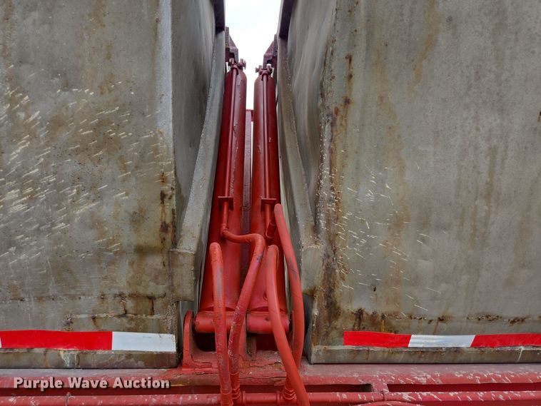 image for item DT4792 1969 Killebrew fertilizer tender trailer