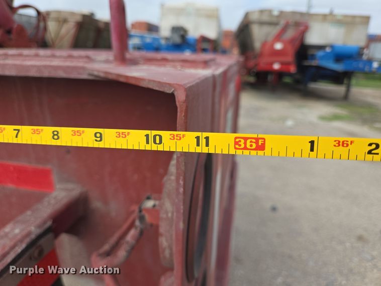 image for item DT4792 1969 Killebrew fertilizer tender trailer