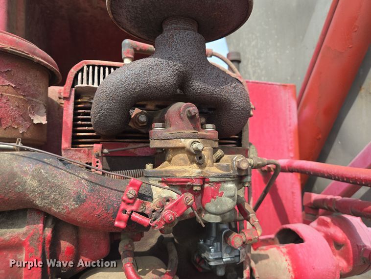 image for item DT4792 1969 Killebrew fertilizer tender trailer