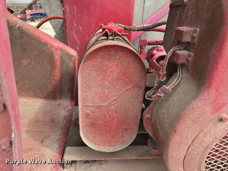 image for item DT4792 1969 Killebrew fertilizer tender trailer