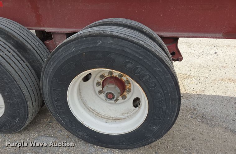 image for item DT4792 1969 Killebrew fertilizer tender trailer