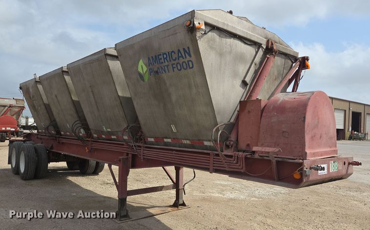 image for item DT4793 1974 Killebrew fertilizer tender trailer