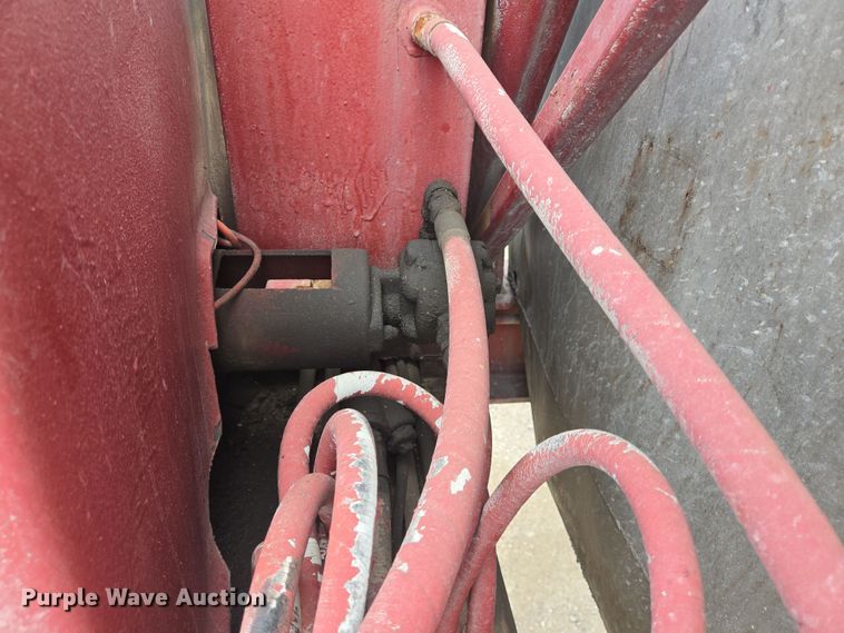 image for item DT4793 1974 Killebrew fertilizer tender trailer