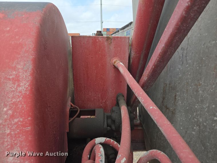 image for item DT4793 1974 Killebrew fertilizer tender trailer