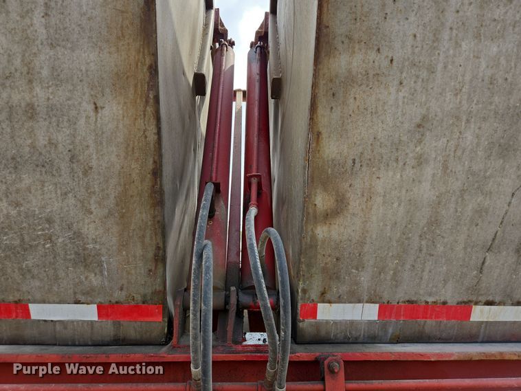 image for item DT4793 1974 Killebrew fertilizer tender trailer