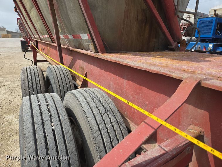 image for item DT4793 1974 Killebrew fertilizer tender trailer