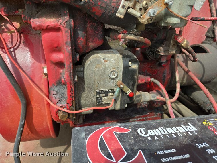 image for item DT4793 1974 Killebrew fertilizer tender trailer