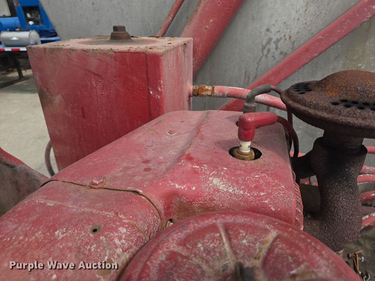 image for item DT4793 1974 Killebrew fertilizer tender trailer