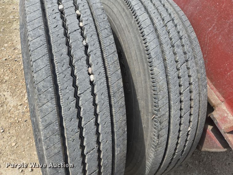 image for item DT4793 1974 Killebrew fertilizer tender trailer