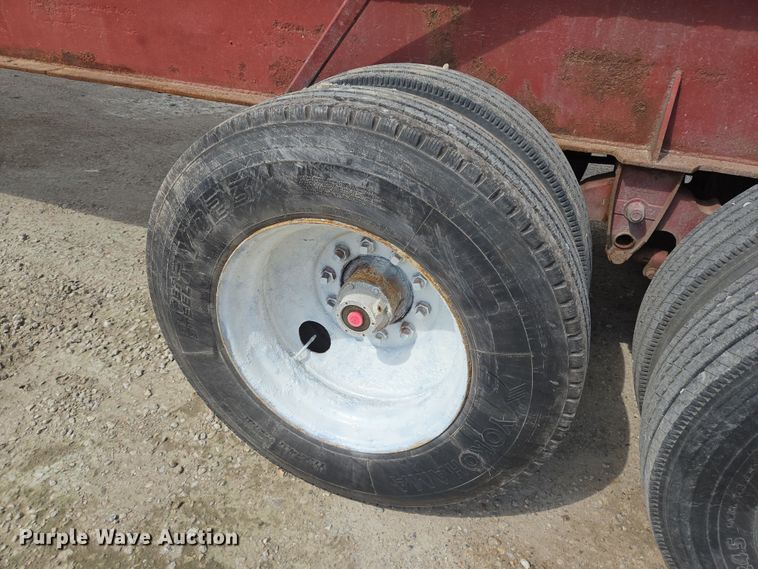 image for item DT4793 1974 Killebrew fertilizer tender trailer