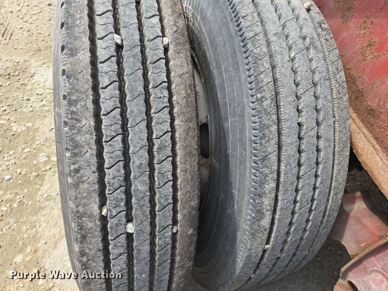 image for item DT4793 1974 Killebrew fertilizer tender trailer