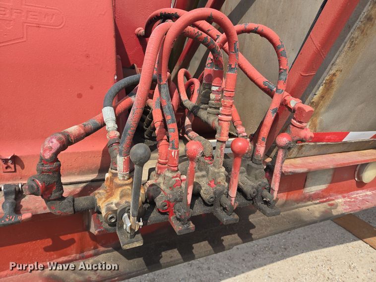 image for item DT4794 1980 Killebrew fertilizer tender trailer