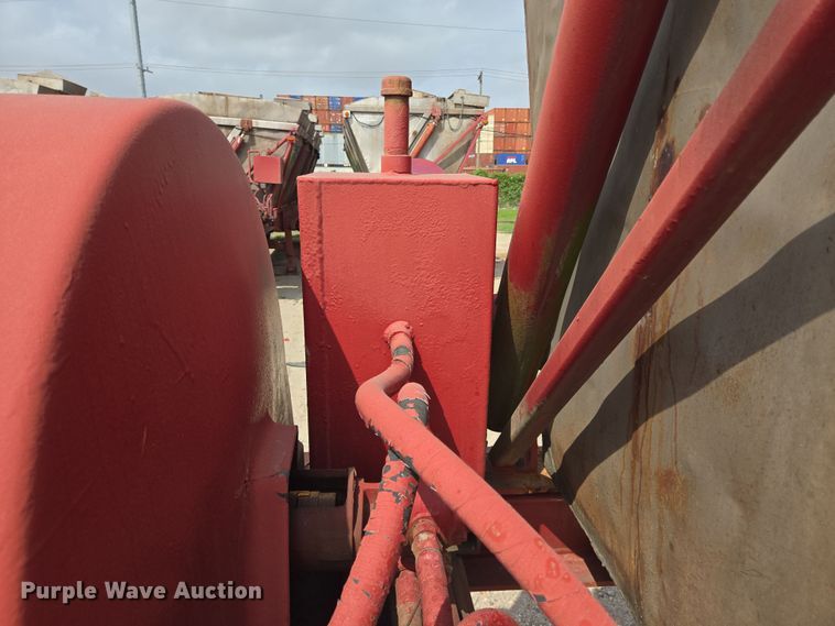 image for item DT4794 1980 Killebrew fertilizer tender trailer