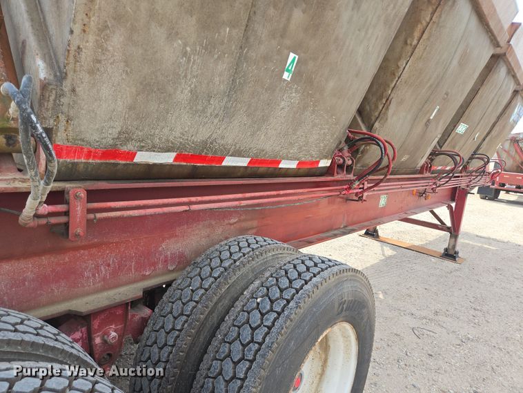 image for item DT4794 1980 Killebrew fertilizer tender trailer