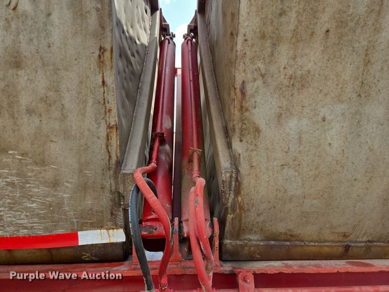 image for item DT4794 1980 Killebrew fertilizer tender trailer