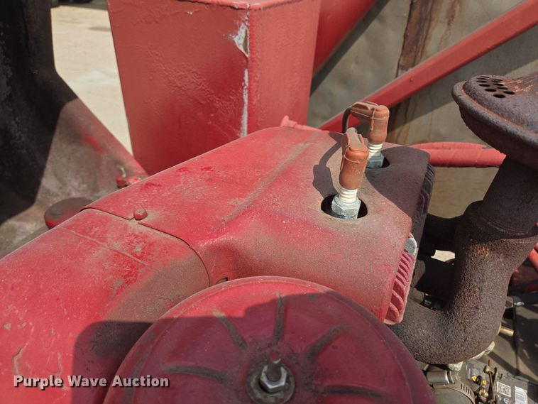 image for item DT4794 1980 Killebrew fertilizer tender trailer